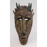 Maske der Bamana, Mali/Burkina Faso, Holz geschnitzt und dunkel gebeizt, Gesicht ganz mit graviertem