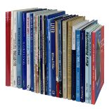 28 Bücher zur Schiffs - u. Werftgeschichte, illustriert, teils in engl. u. niederl. Sprache,