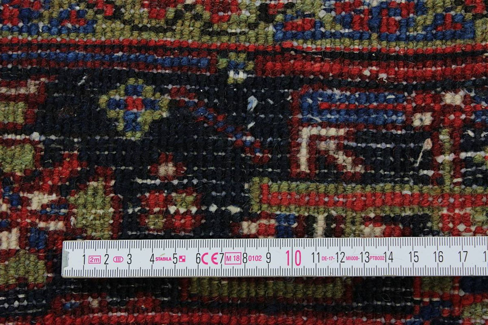 Heriz-Teppich, Persien M. bis 2. H. 20. Jh., insgesamt durchzogen von Blatt-, Blütenwerk u. - Bild 6 aus 8