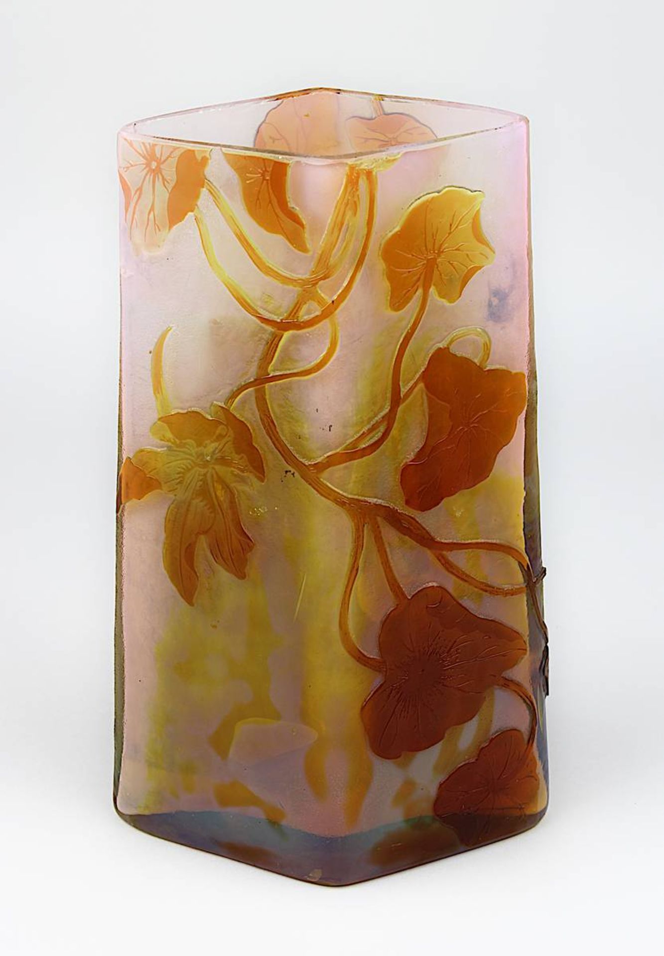 Gallé Jugendstil-Vase, Nancy 1906-1914, flacher vierseitiger Klarglaskörper, hellroséfarbener