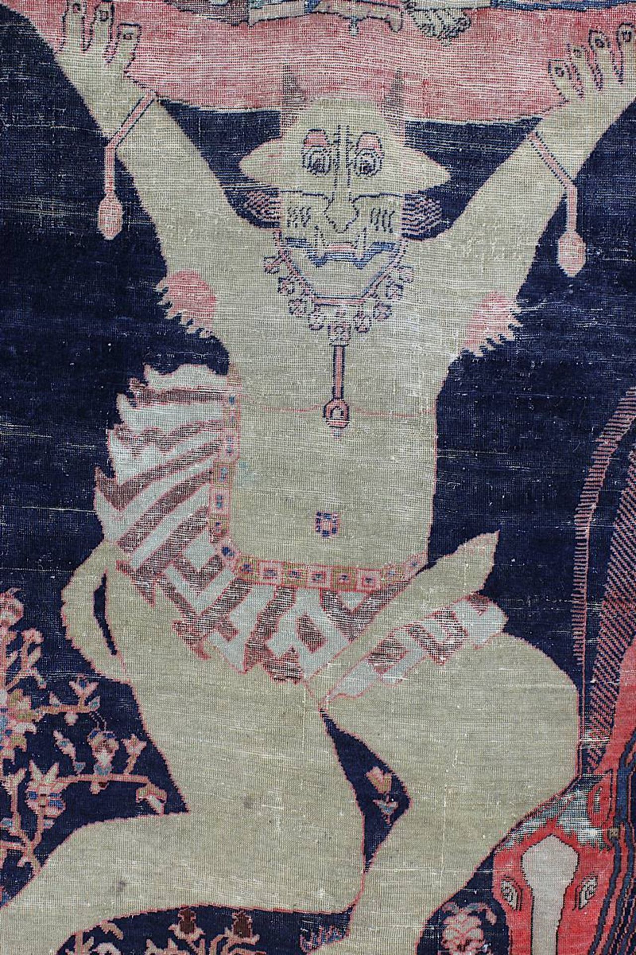 Antiker ausgefallener Farahan oder Malayer, Persien 19. Jh., mit der Darstellung des weißen Dämon - Bild 6 aus 16