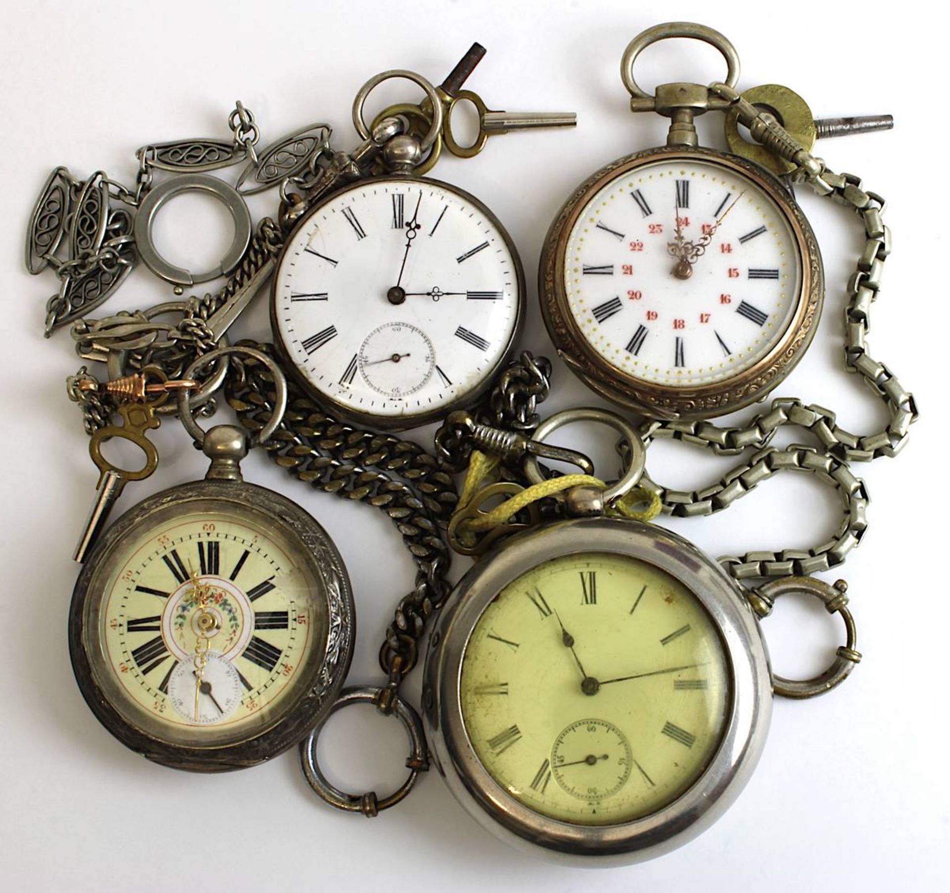 Vier Taschenuhren mit Schlüsselaufzug, Ende 19. Jh., Gehäuse teils Silber, teils versilbert, eine