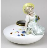 Villeroy & Boch Dresden, Jugendstil-Figurenvase um 1910, Keramik heller Scherben farbig glsiert,