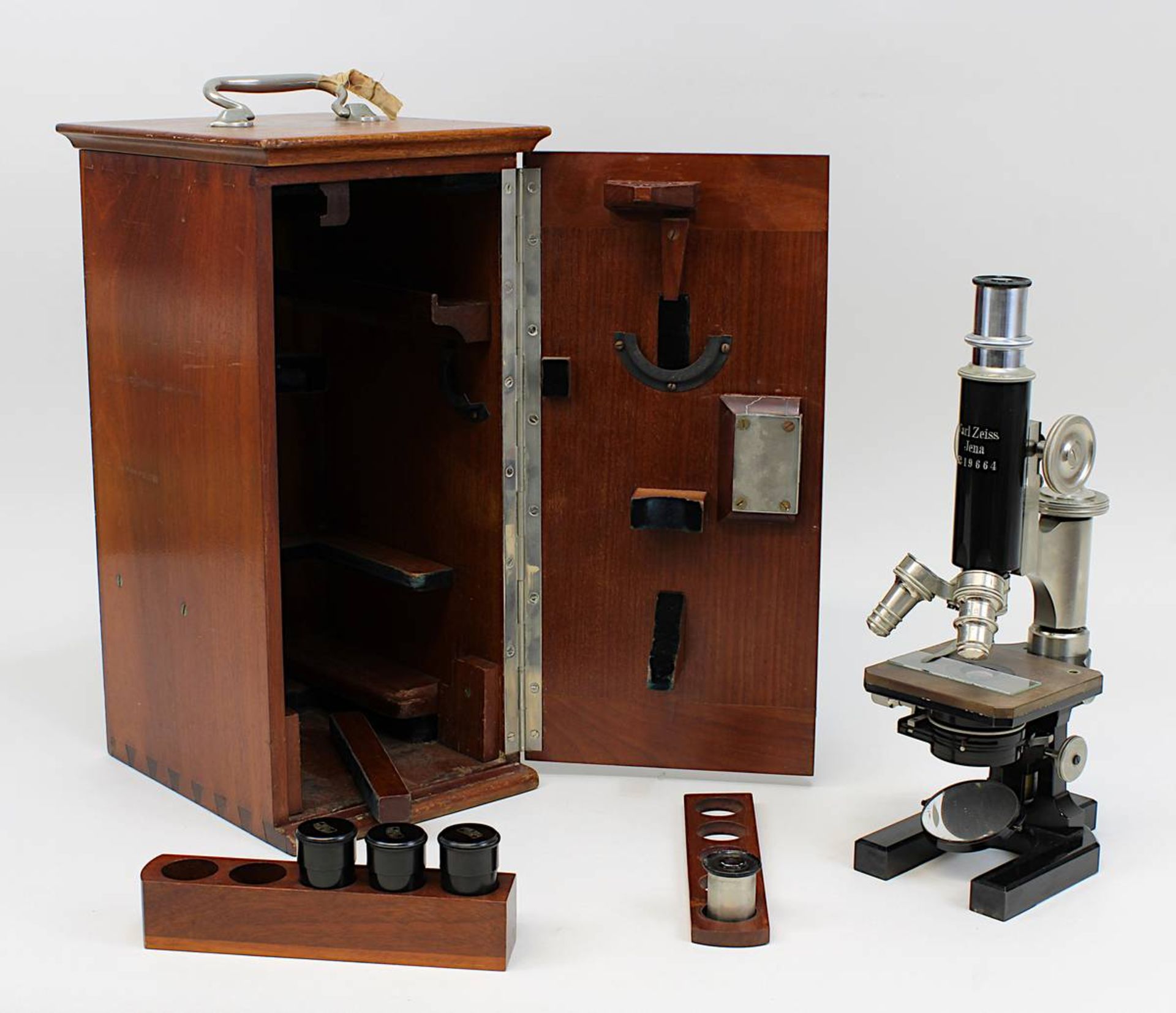 Mikroskop Carl Zeiss Jena, Anf. 20.Jh., Messing geschwärzt und vernickeltes Metall, mit drehbaren
