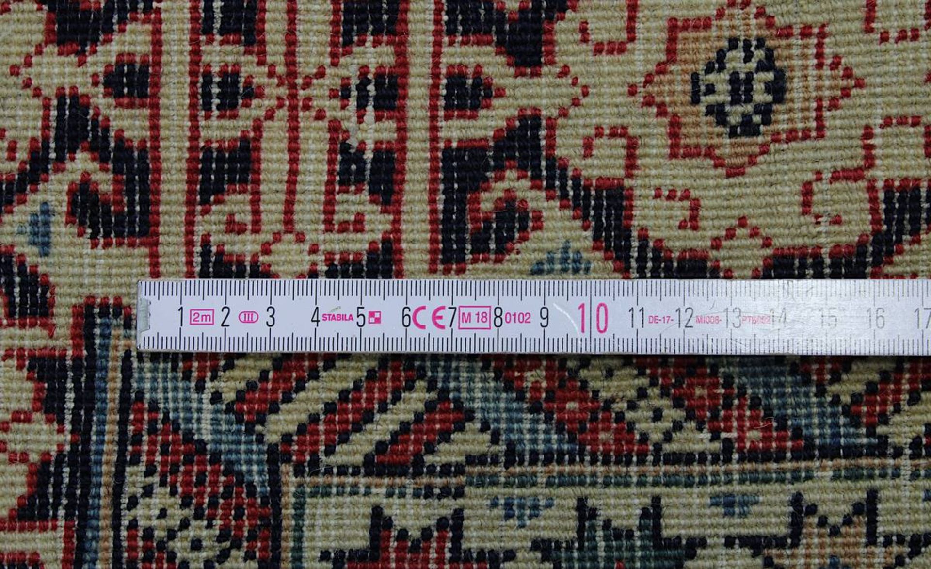 Perepedil, Kaukasus 1. H. 20. Jh., Wolle auf Baumwolle, rotgrundiger Fond, - Bild 5 aus 8