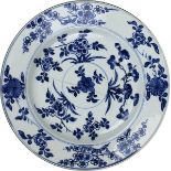 Chinesischer Teller, Anfang 19. Jh., Porzellan, weißer Scherben, Unterglasur-Blaumalerei im