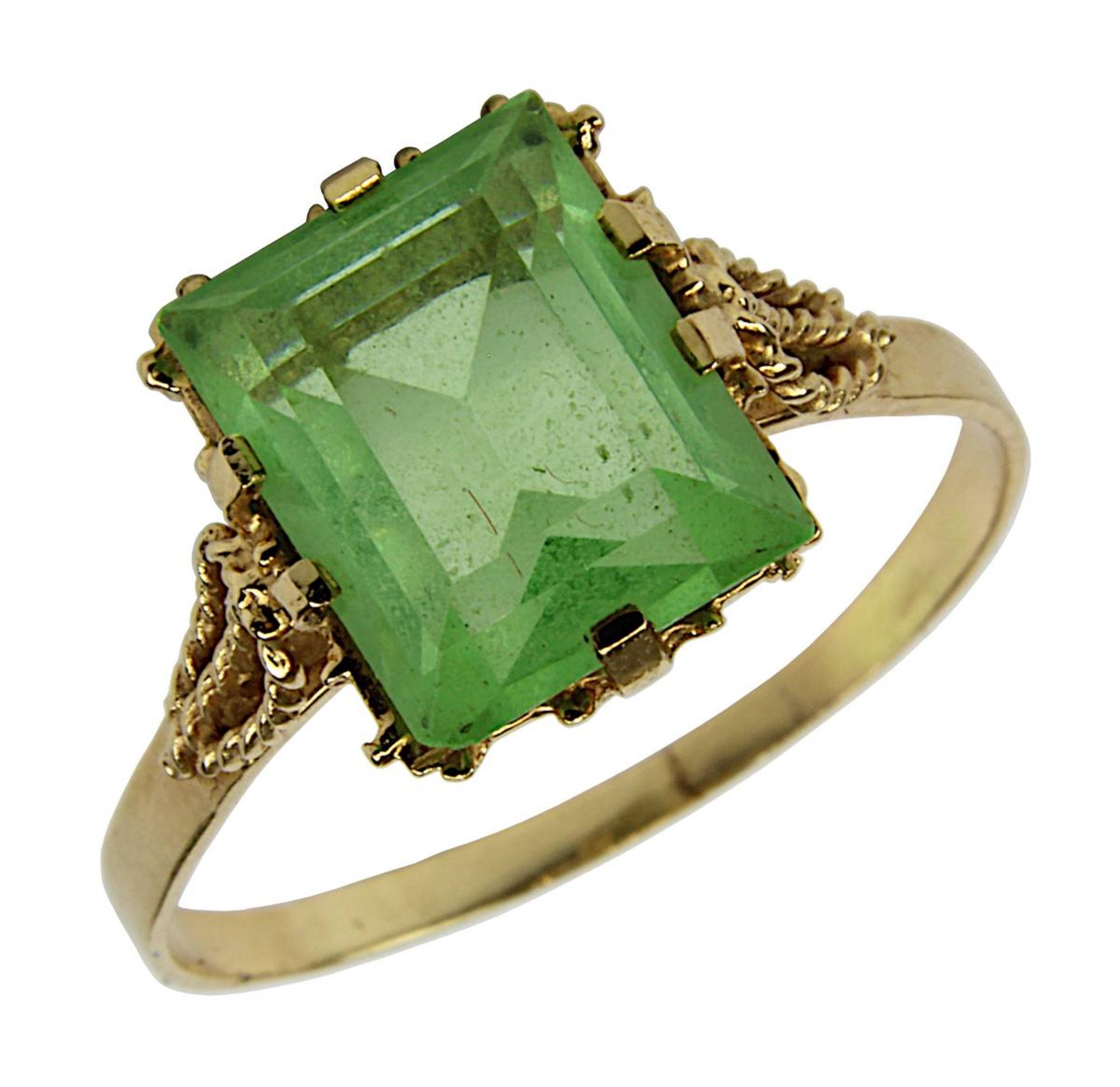 Gelbgold-Damenring mit Peridot, Deutschland um 1950, Handarbeit, Ringschiene 750 gestempelt,