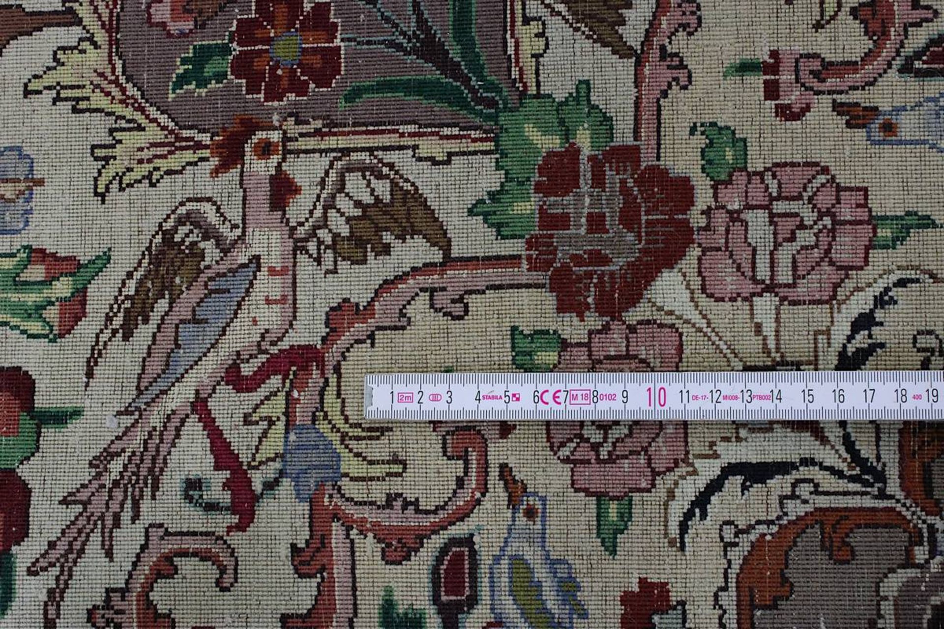 Täbris, Persien 2. H. 20. Jh., Korkwolle mit Seide, fein geknüpft, Fransen mit Klebeband - Image 13 of 15