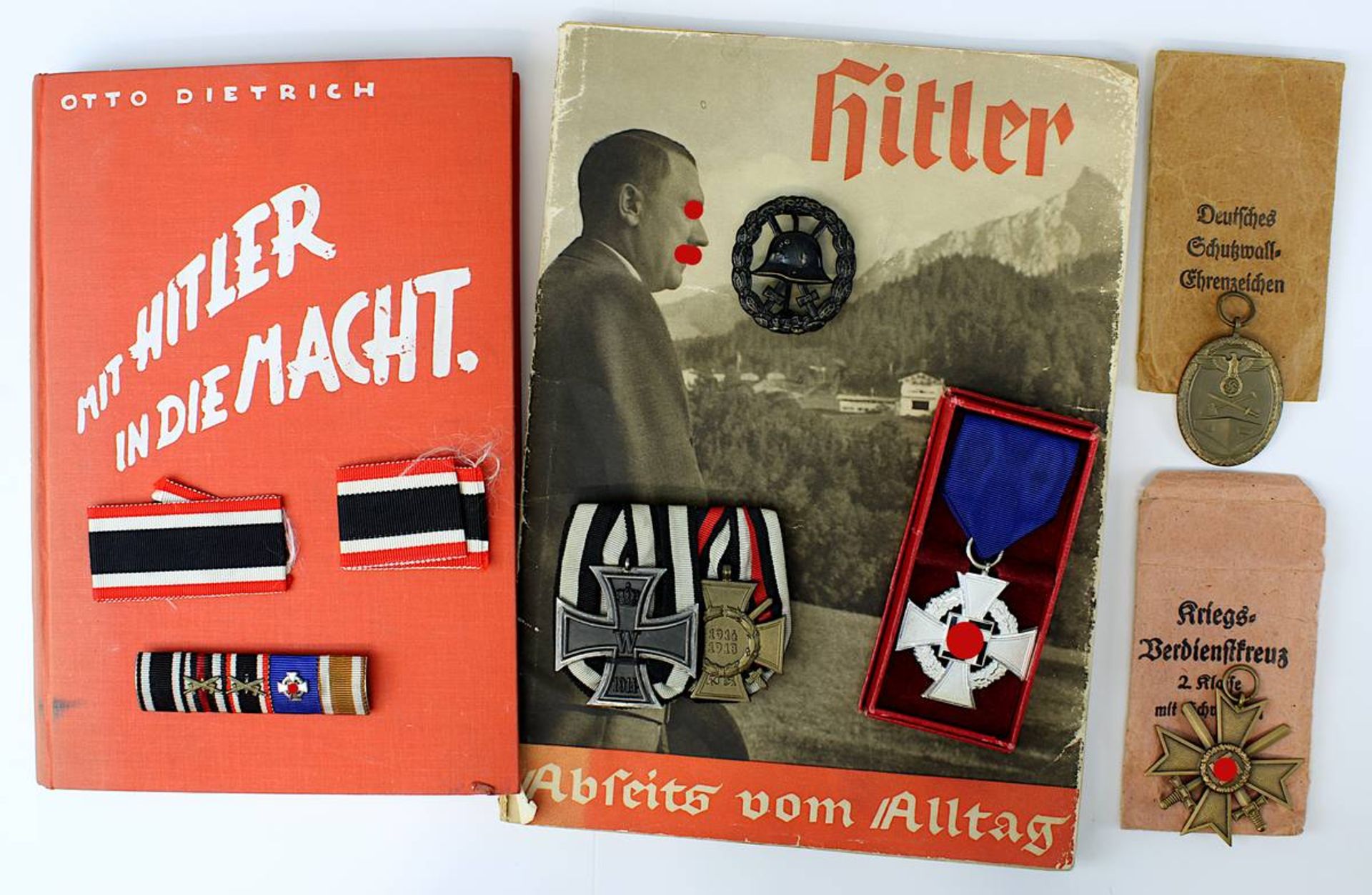 Konvolut Orden und Ehrenzeichen sowie zwei Schriften, meist Deutsches Reich 1933 - 1945: EK I u.
