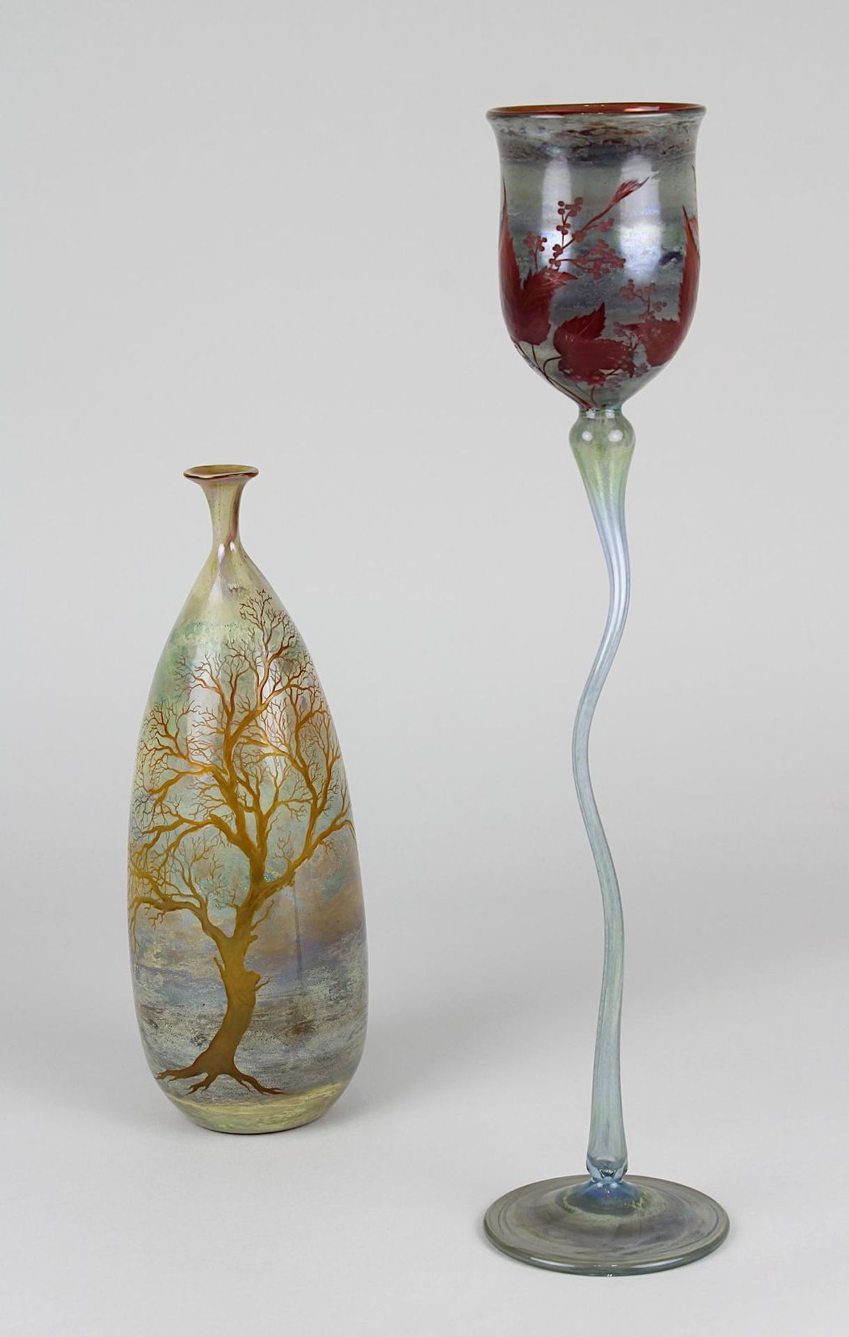 2 Kunstglasvasen von Karl und Wolfgang Schmid, Lindberg (Bayerischer Wald): 1 Vase aus Klarglas,