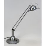 Sompex Schreibtischlampe mit beweglichem Armgelenk, Halogenlampe, um 1980, Edelstahlmontur, H bis