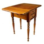 Drop leaf pembroke table, im viktorianischen Stil, 2. H. 20. Jh., Buchenholz, kirschbaumfarben