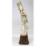 Maria mit dem Jesusknaben, im gotischen Stil, 20. Jh., Gussfigur als Replik einer Elfenbeinfigur,