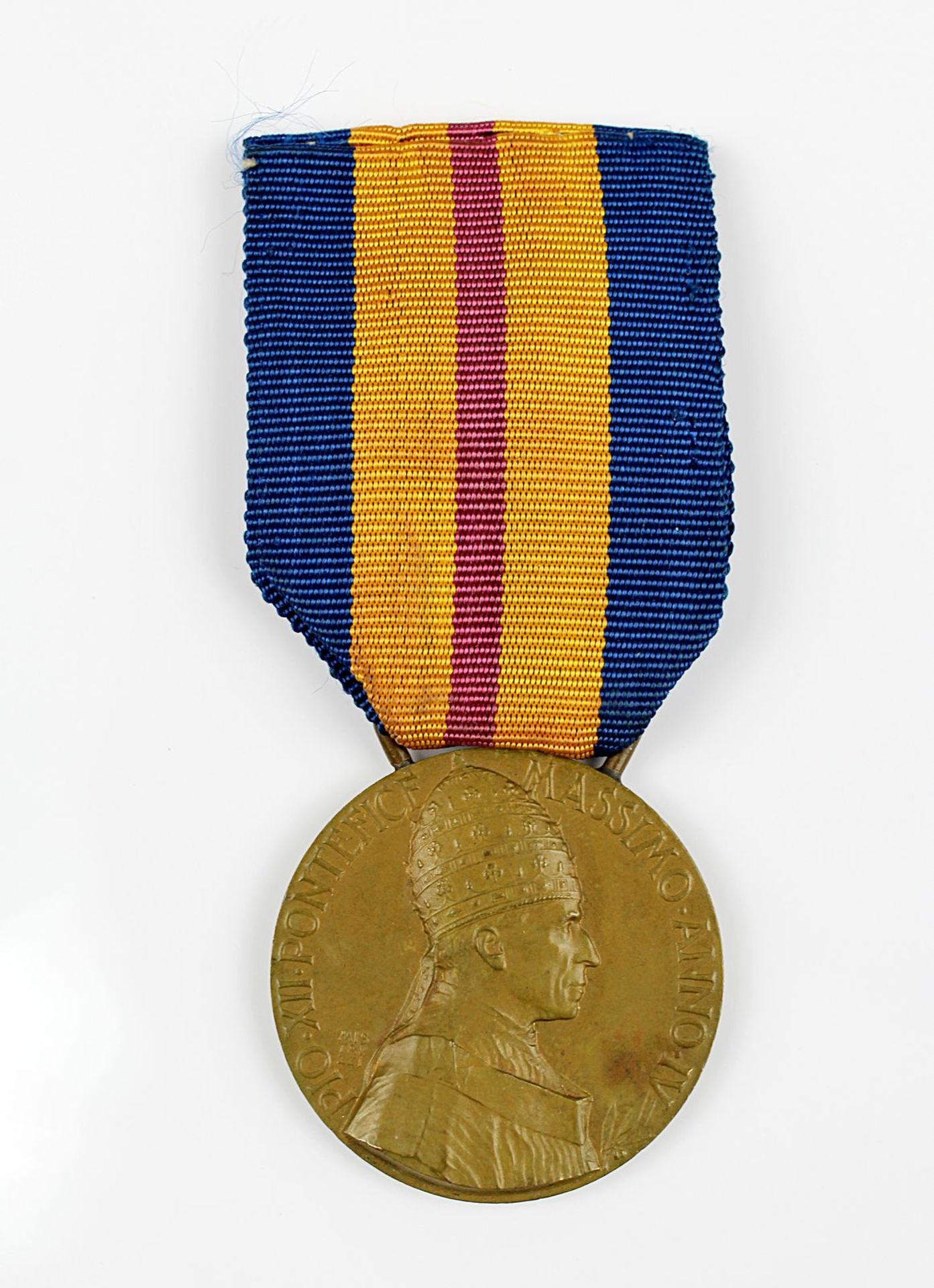 Gedenkmedaille, Pius XII., 1943, VS mit Kopf Pius XII mit Tiara nach rechts und Umschrift "Pio XII