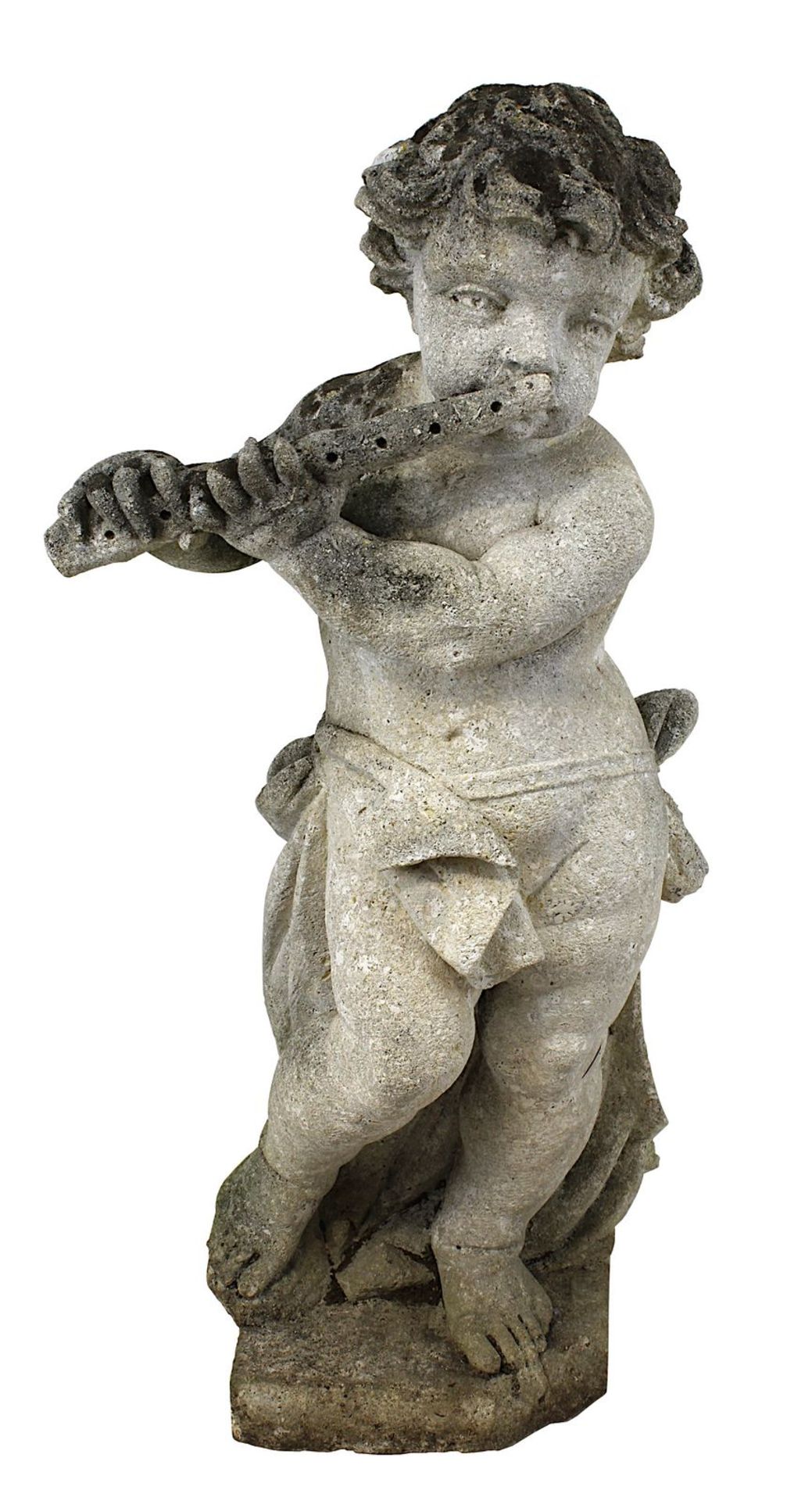 Gartenfigur, Putto beim Flötenspielen, Steinguss, 2. H. 20. Jh., im Barockstil, H: 100 cm, mit