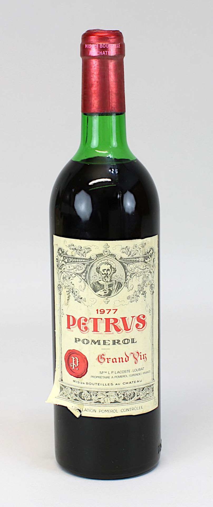 Eine Flasche 1977er Château Petrus Pomerol, Grand Vin, Mme L.P. Lacoste-Loubat, Pomerol Gironde,