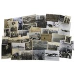 Konvolut von über 100 Photos und Postkarten, meist Deutsches Reich 1933 - 1945, WK I und WK II: