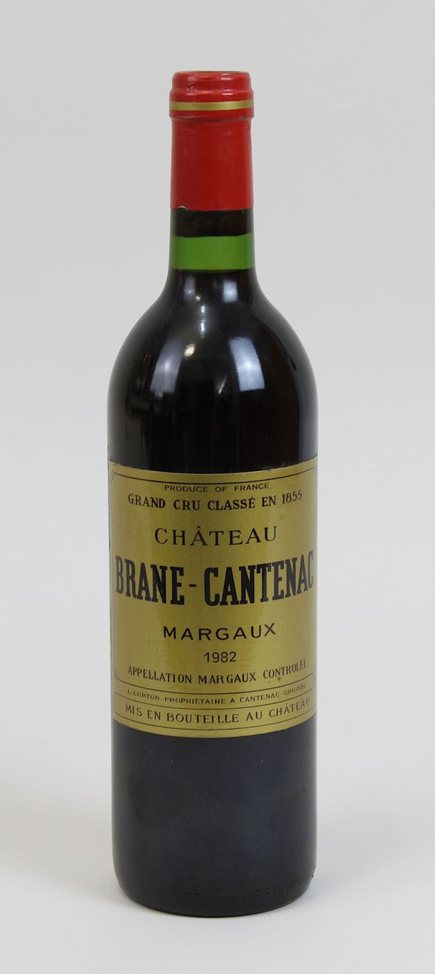 Eine Flasche 1982er Château Brane-Cantenac, Margaux, Grand Cru Classé en 1855, Gironde, Füllhöhe: