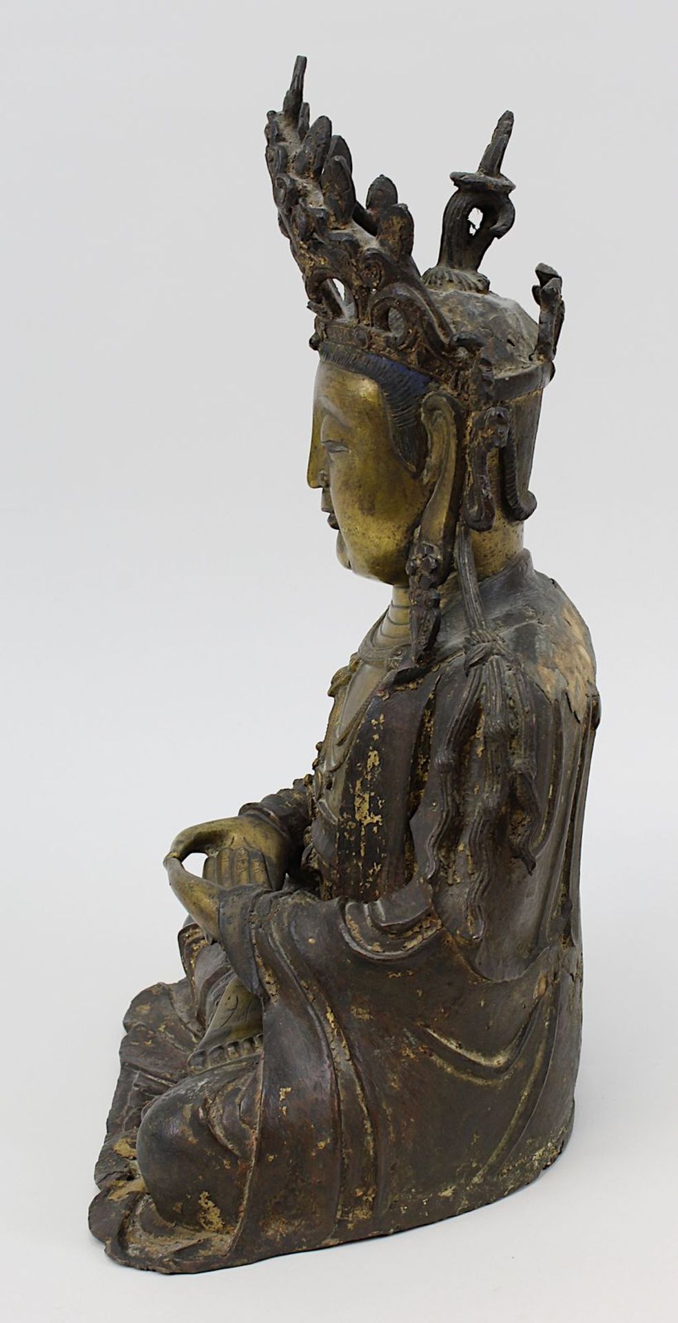 Großer Buddha aus Bronze, China 17./18. Jh., Ming-Dynastie, Guss in verlorener Form, Buddha in - Bild 2 aus 5