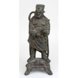 Kriegerfigur wohl des Zhen Wu, Bronze mit Resten von Vergoldung, China 17./18. Jh., stehend auf