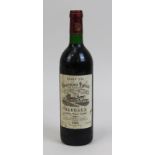 Eine Flasche 1993er Chateau Tayac, Grand Vin, Margaux, Cru Bourgeois, Médoc, Füllhöhe: Halsansatz,