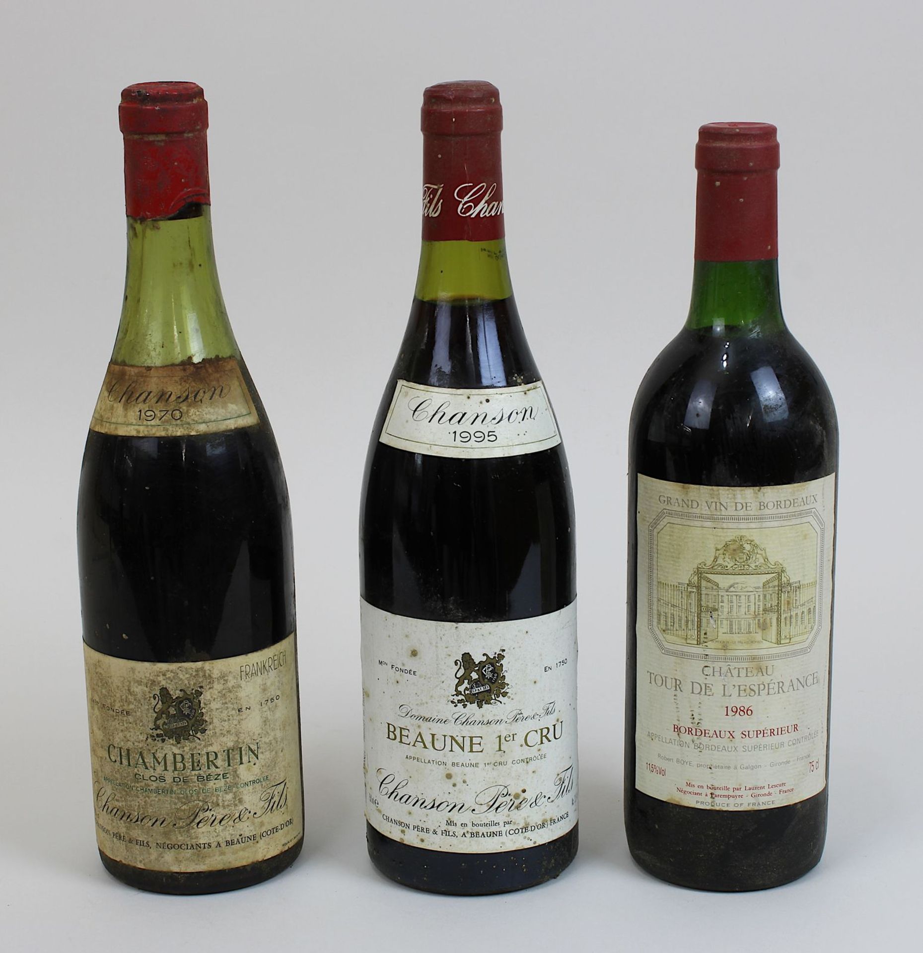 Drei Flaschen Bordeaux und Beaune: eine Flasche 1986er Château Tour de L´ Esperance, Bordeaux