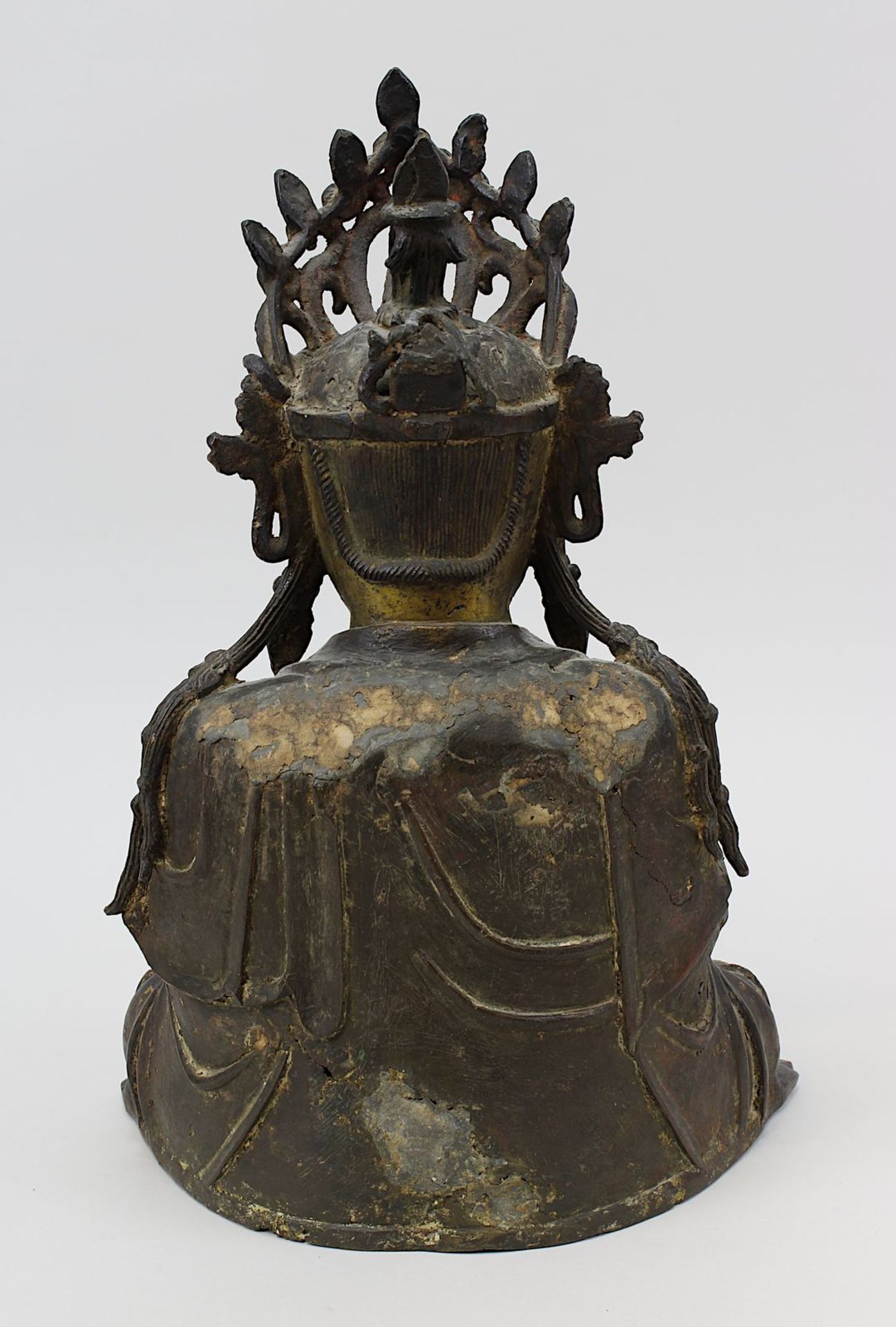 Großer Buddha aus Bronze, China 17./18. Jh., Ming-Dynastie, Guss in verlorener Form, Buddha in - Bild 3 aus 5