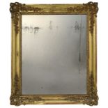 Spiegel im Prunkrahmen, Frankreich M. 19. Jh., vergoldeter Prunkrahmen mit stuckierten Ecken, mit