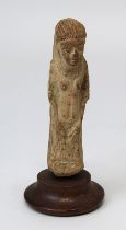 Kleine weibliche Terracotta-Figur, wohl ptolemäisches Ägypten, stehende Figur einer Frau im