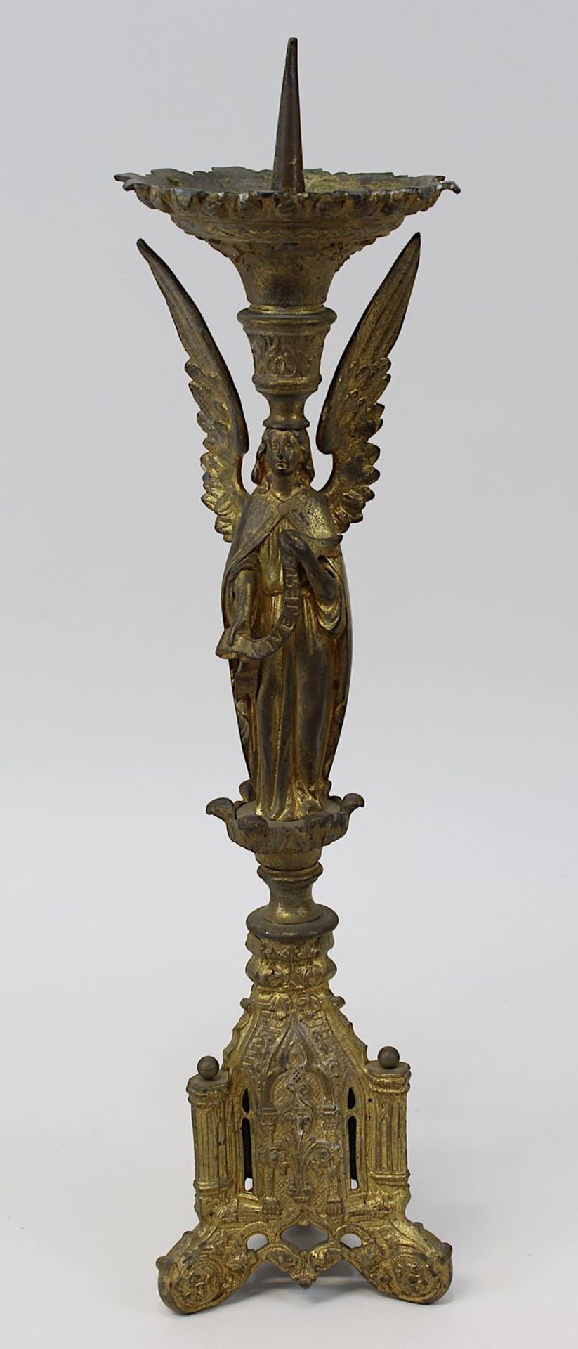 Altarleuchter, Frankreich Ende 19. Jh., im Stil der Neogotik, Gelbguss, Fuß durchbrochen