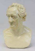 Gipsbüste des Dichterfürsten Johann Wolfgang von Goethe, 1. H. 20. Jh., cremefarben gefasst, nach