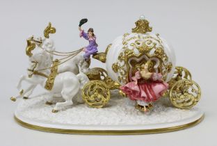 Franklin Mint, Aschenputtels Märchenkutsche, um 1980, Porzellan weißer Scherben farbig und in Gold