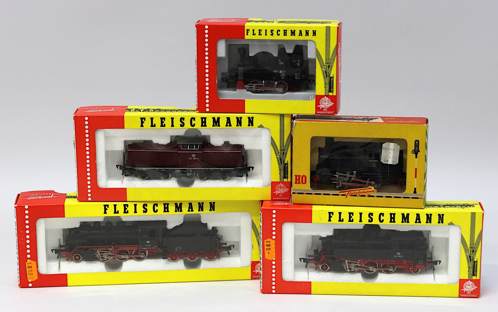 4 Fleischmann Tenderloks u. eine Diesellok, Spur H0, Tenderlok 4000, 1320, 4064 u. 4141, Diesellok