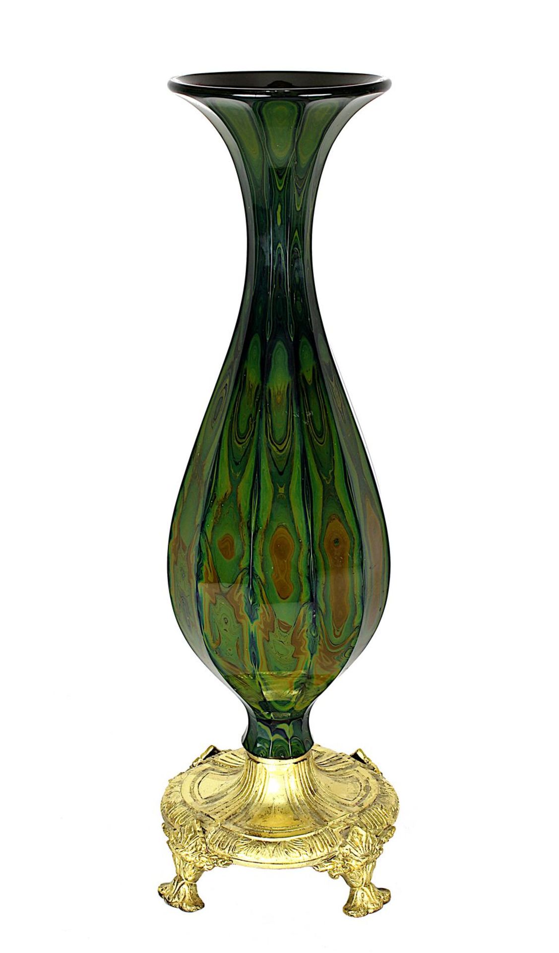 St. Louis Lithyalinglas-Vase mit vergoldeter Bronzebasis, Frankreich 19. Jh., blusterförmiger Korpus