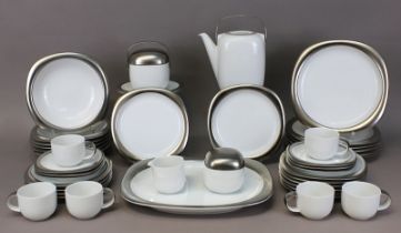 Kaffee - u. Speiseservice, Rosenthal, 2. H. 20. Jh., Form Suomi, "Platinum Line", Entwurf Timo