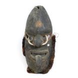 Maske vom Sepik, Papua-Neuguinea, Holz geschnitzt und dunkel gefärbt, Gesichtsmaske mit knolliger