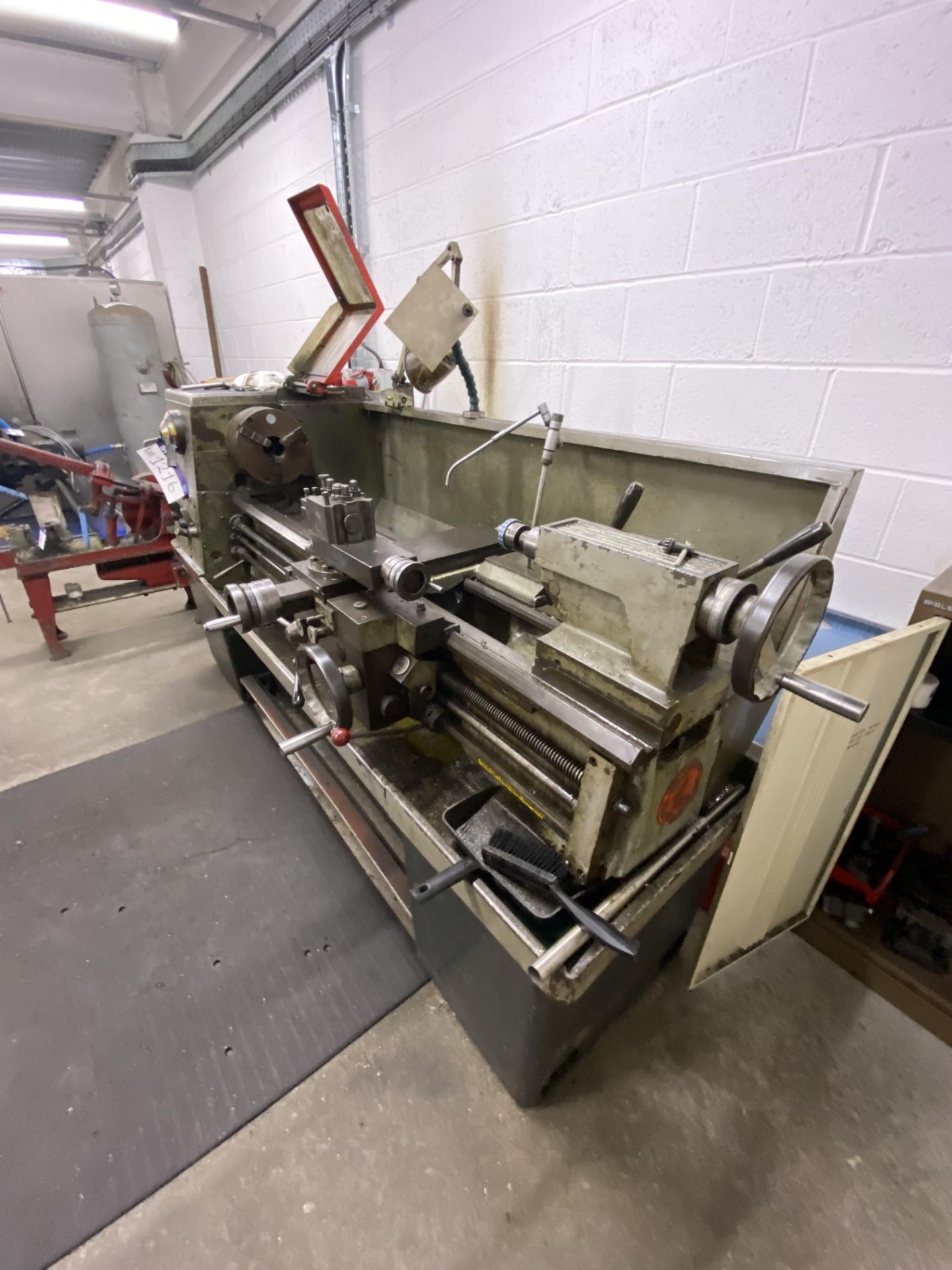 Colchester Triumph 2000 Gap Bed Centre Lathe, approx. 1.25m bed x 520mm swing, 440VPlease read the - Image 2 of 6