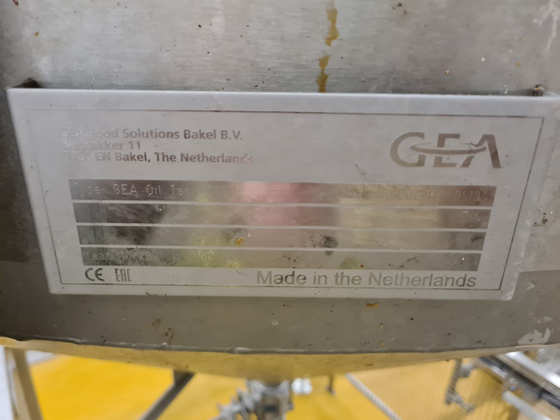 GEA 5000 STAINLESS STEEL OIL TANK, serial no. E022140405194, approx. 1.8m dia., 2.6m deep overall, - Image 5 of 5