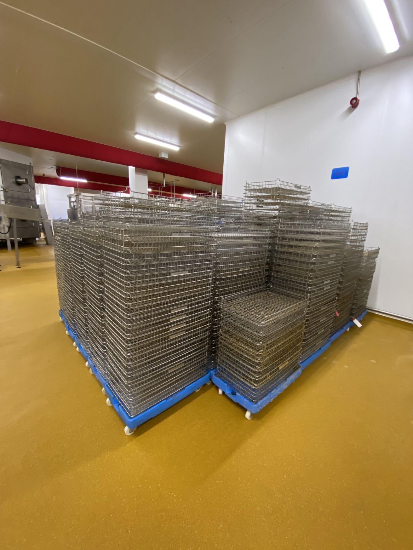 Quantity of Stainless Steel Wire Mesh Baking Trays, each approx. 740mm x 460mm, with 29 plastic - Image 3 of 3