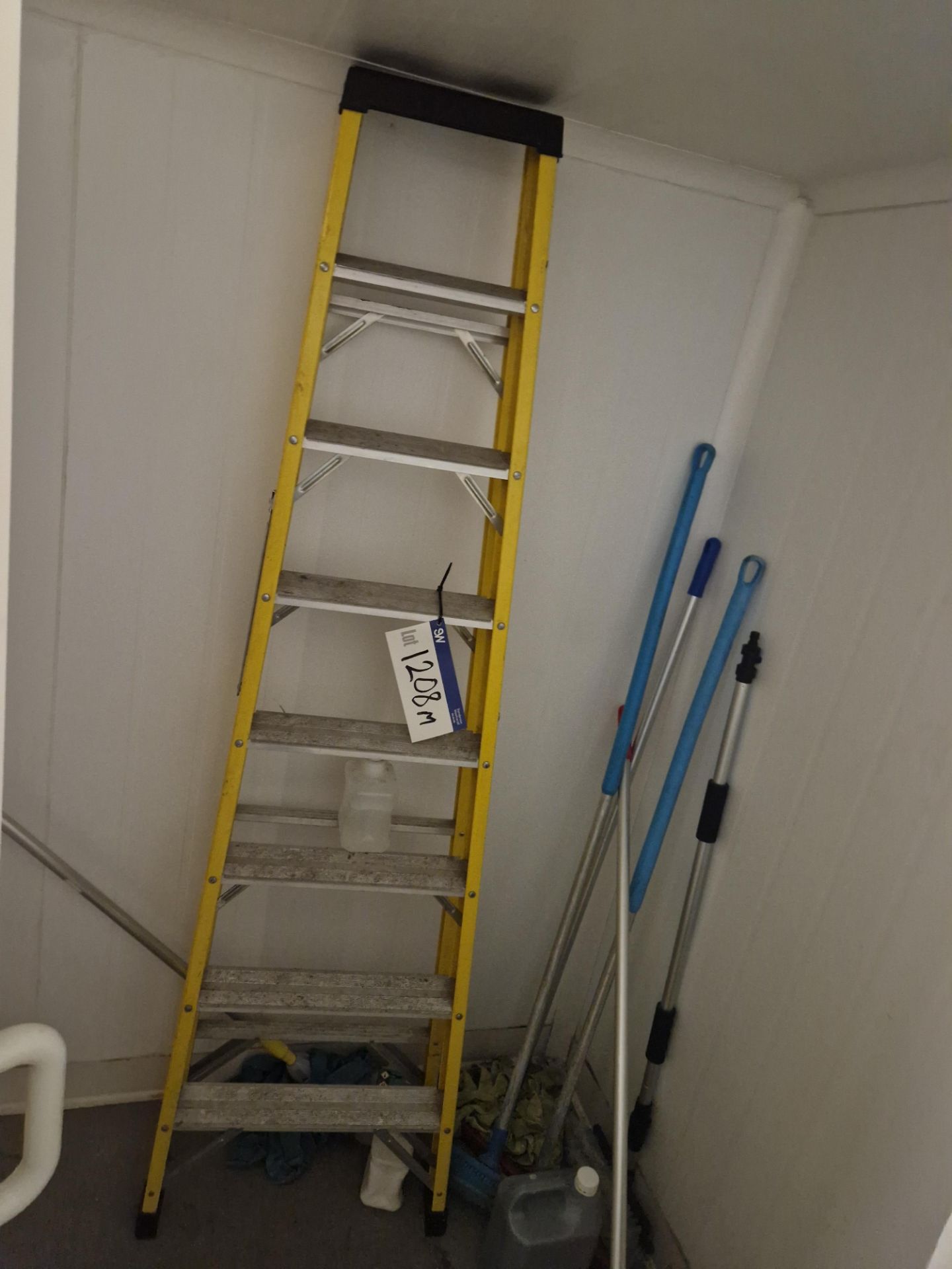 8 Rise Aluminium Step Ladder