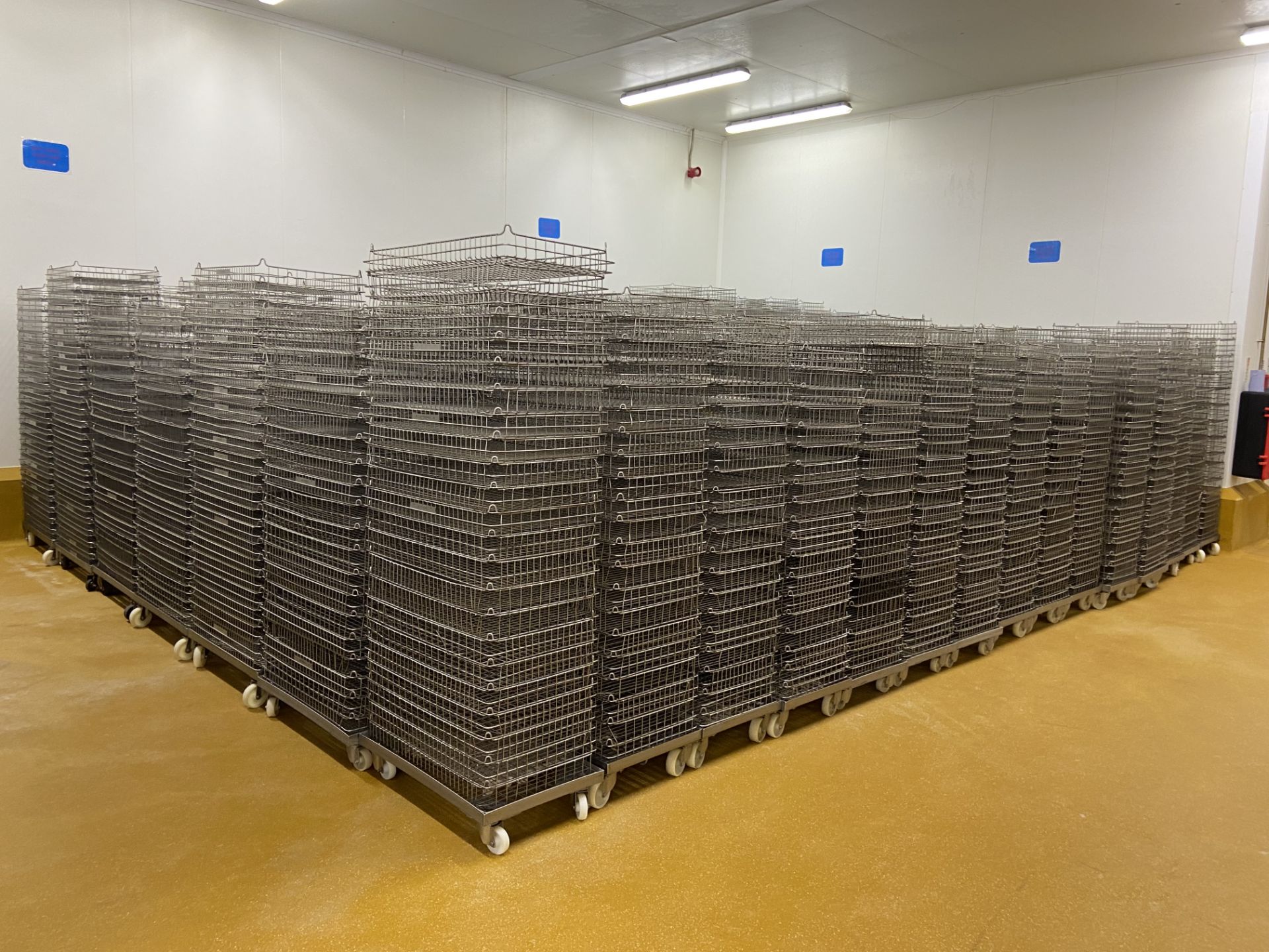 Quantity of Stainless Steel Wire Mesh Baking Trays, with approx. 59 stainless steel framed - Image 4 of 4