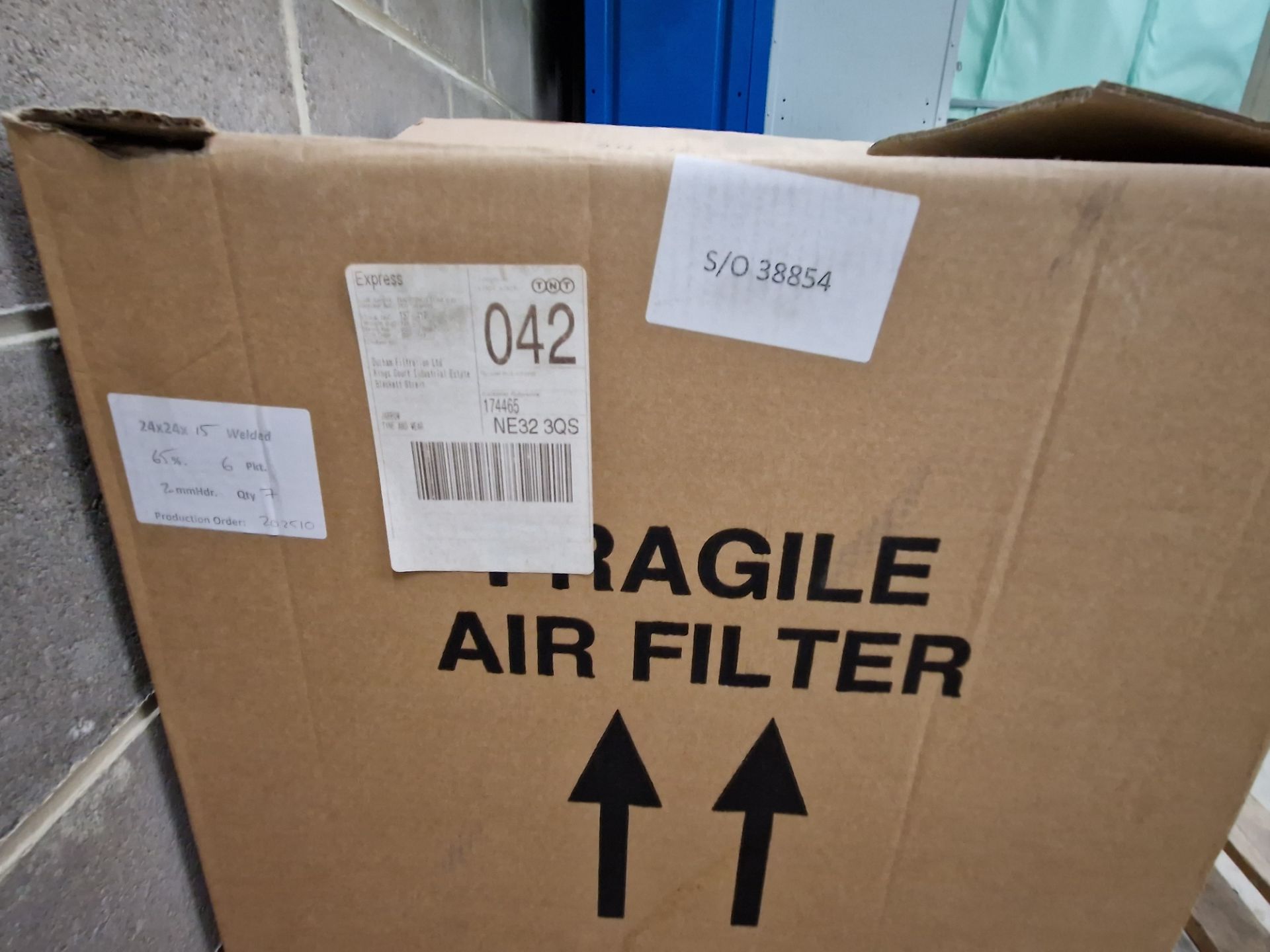 Three Boxes of Air Filters, as set out on one pallet - Bild 2 aus 3