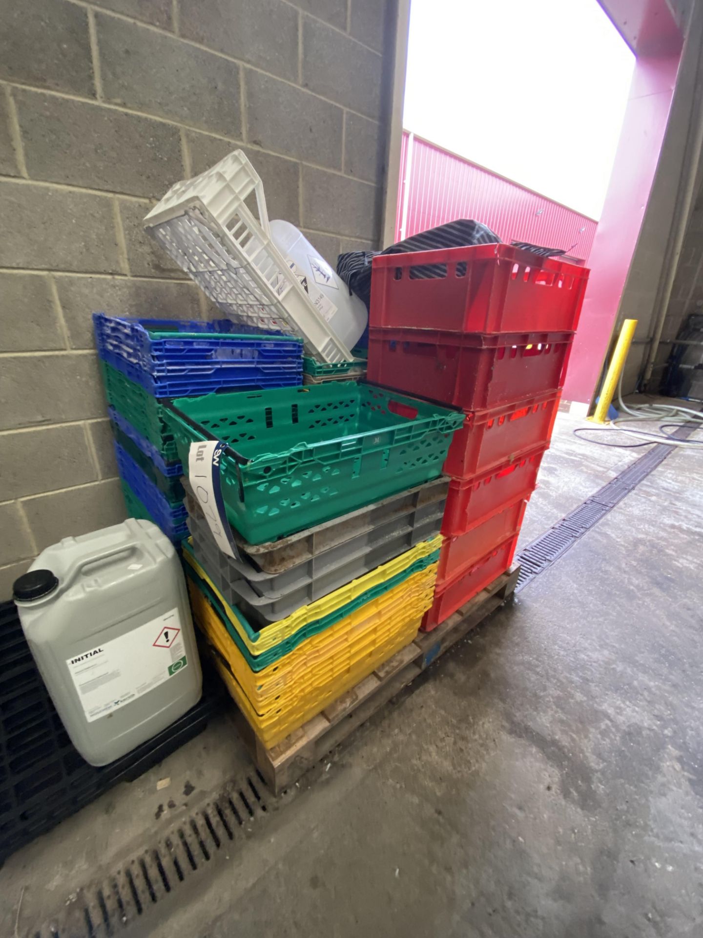 Assorted Plastic Stacking Baskets/ Crates, as set out on palletPlease read the following important