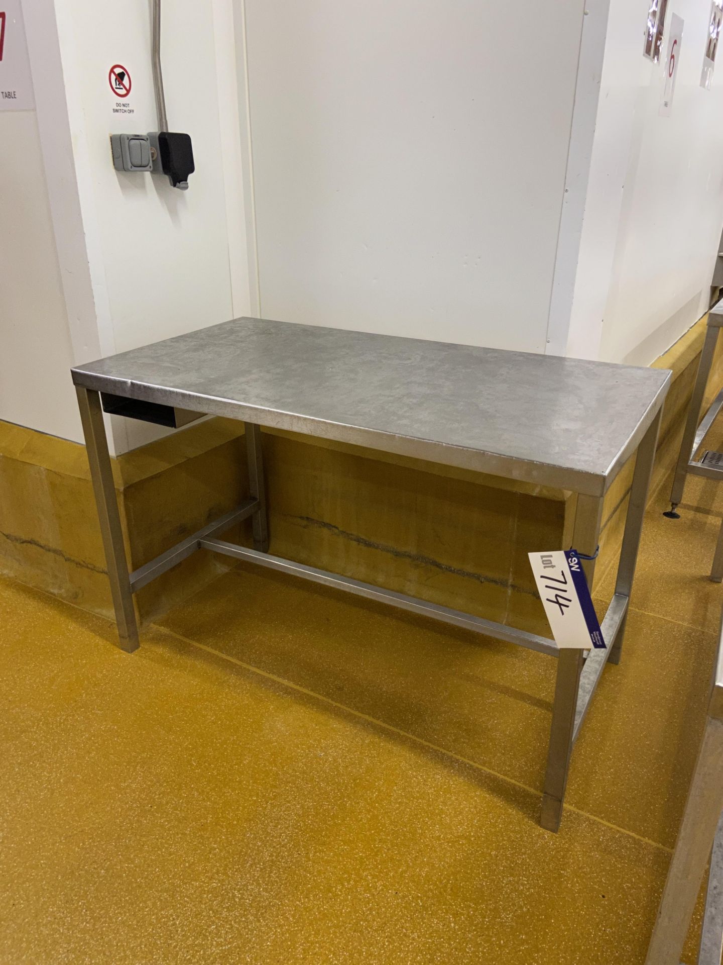 Stainless Steel Bench, approx. 1.35m x 700mmPlease read the following important notes:- ***