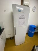 Siemens Single Door RefrigeratorPlease read the following important notes:- ***Overseas buyers - All