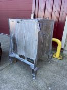 Stainless Steel Tank, approx. 1m x 750mm x 950mm deepPlease read the following important