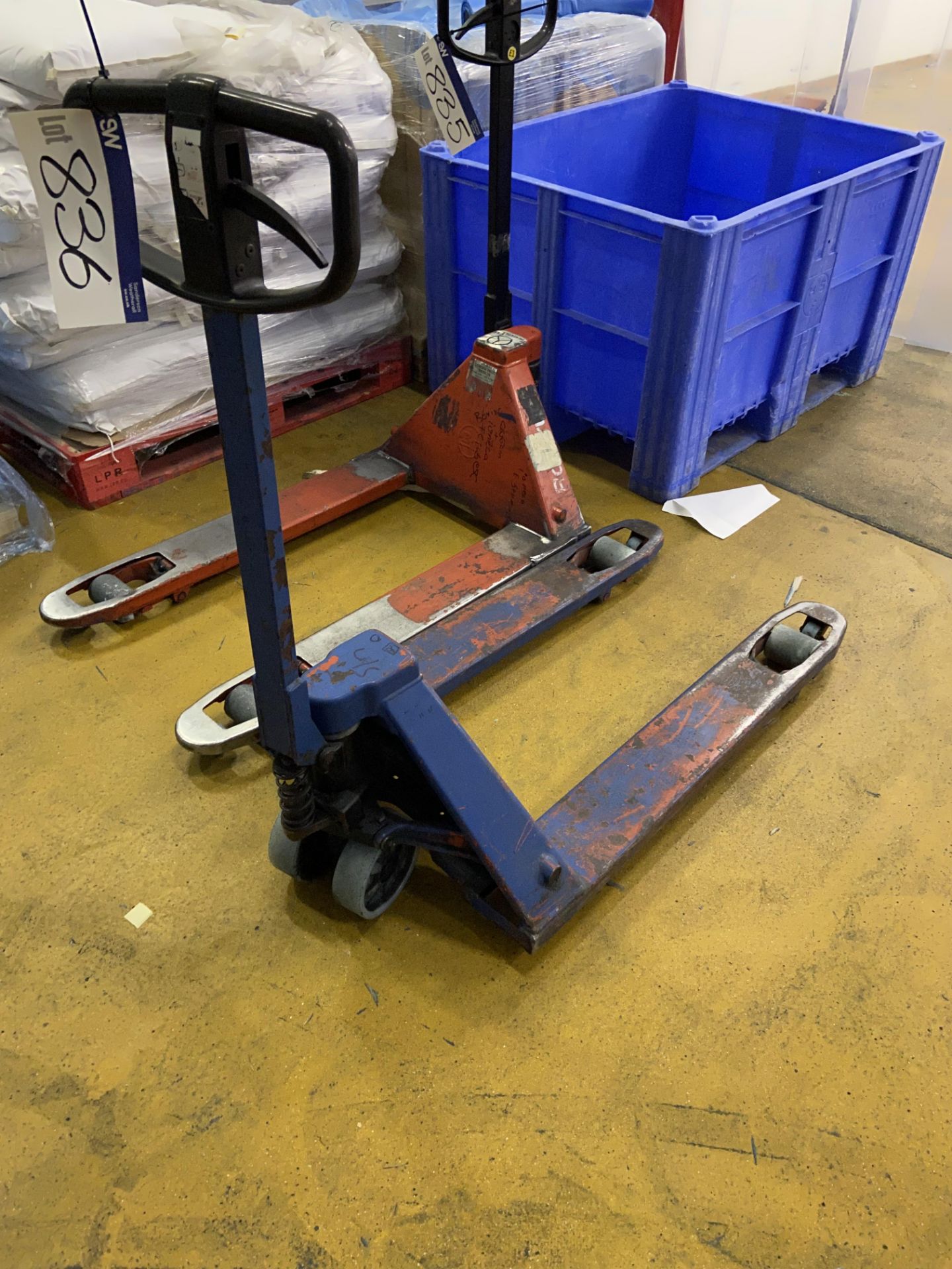 Hand Hydraulic Pallet TruckPlease read the following important notes:- ***Overseas buyers - All lots