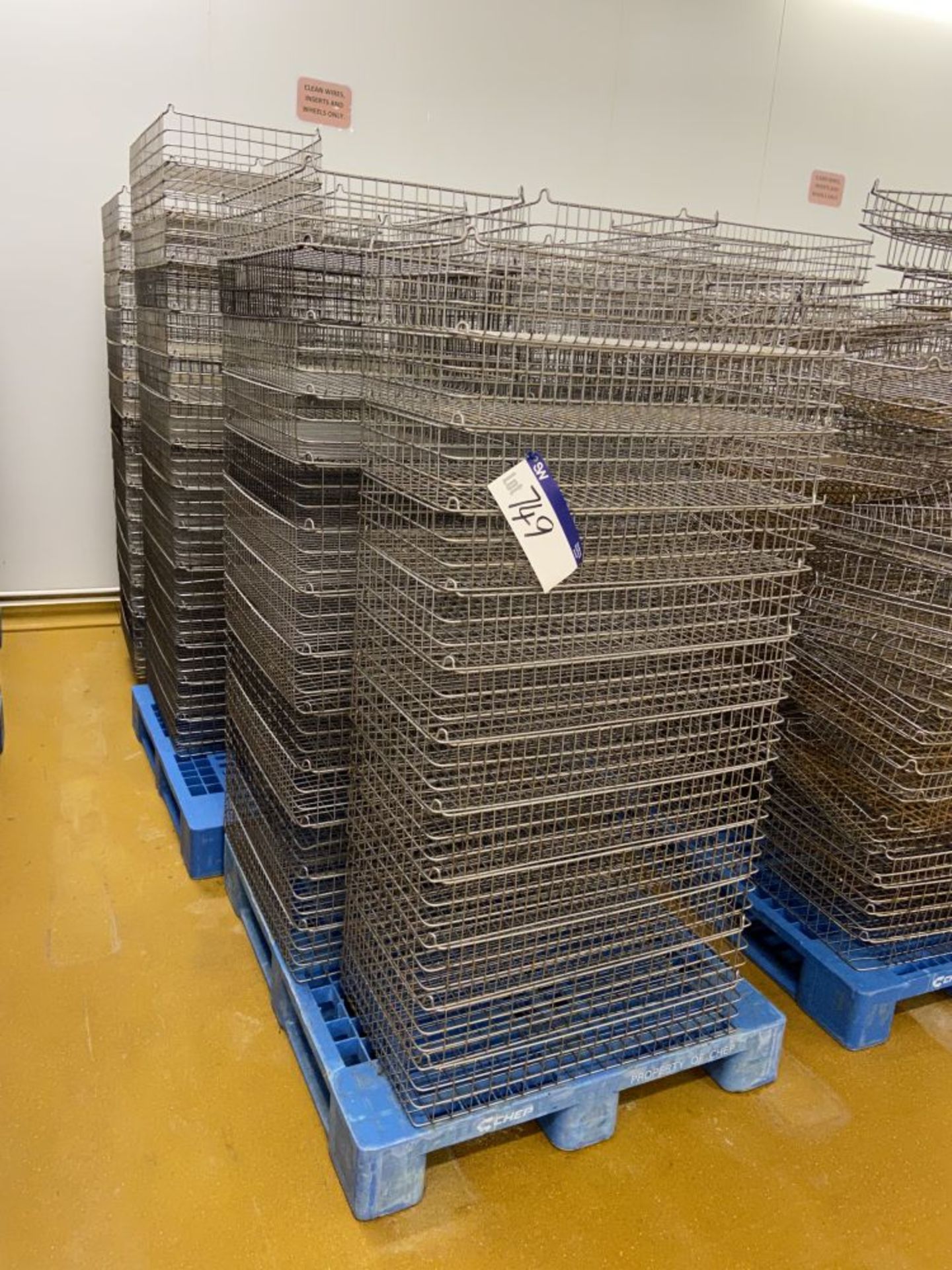Quantity of Stainless Steel Wire Mesh Baking Trays, with three plastic palletsPlease read the