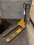 (SRL) Hand Hydraulic Pallet Truck (located Islip Site, NN14 3JW) (Please note this lot is not