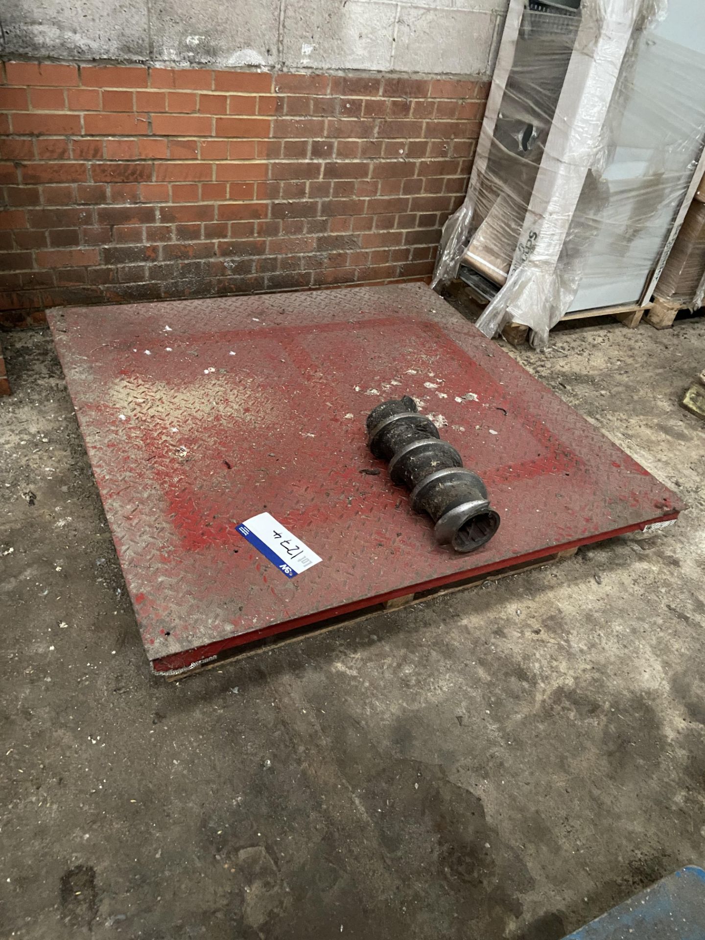(SRL) Loadcell Weighing Platform, approx. 1.5m x 1.5m (no digital read out) (located Islip Site,